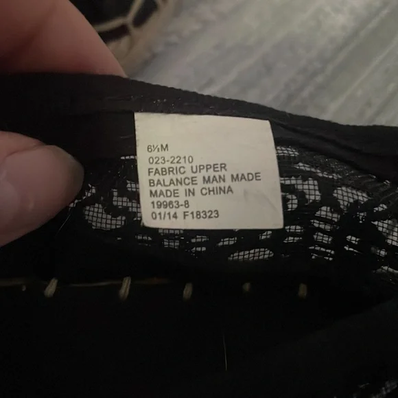 Black lace slip on shoes - Picture 5 of 5